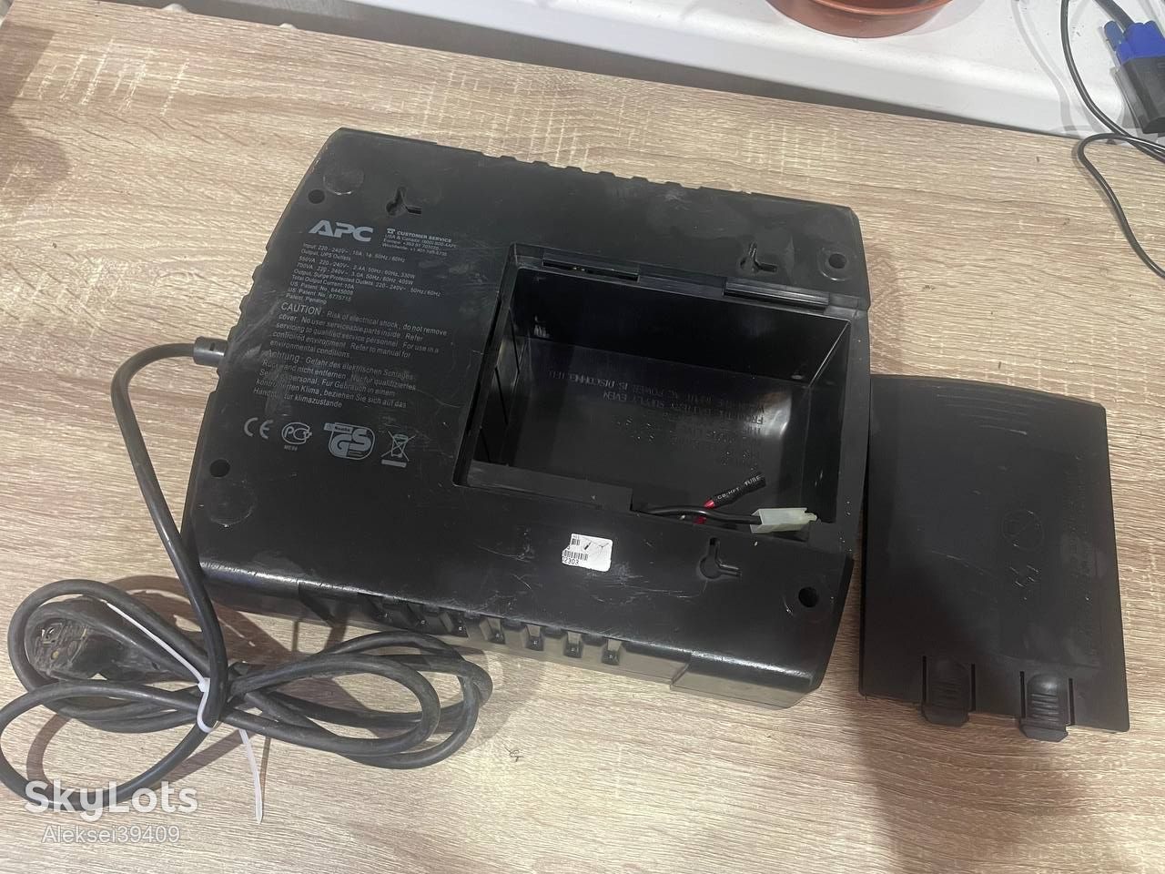 Джерело безперебійного живлення   (ИБП) APC Back-UPS ES 550VA / 330W   (BE550G-RS) - фото фото фото 5