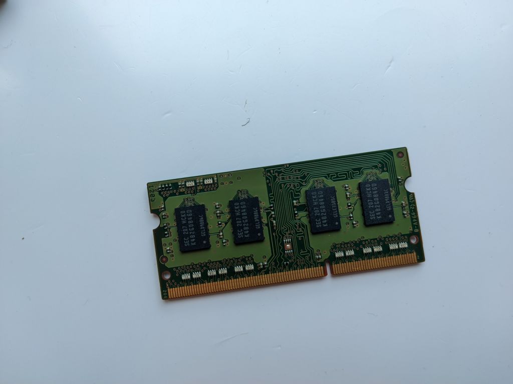 Samsung SODIMM 2Gb DDR3 1600 PC12800 M471B5773DH0-CK0 - фото фото фото 5