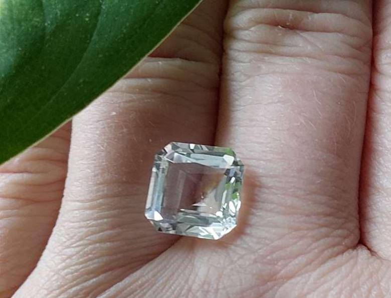 Белый Кварц  5.80 ct   11mm - фото фото фото 3
