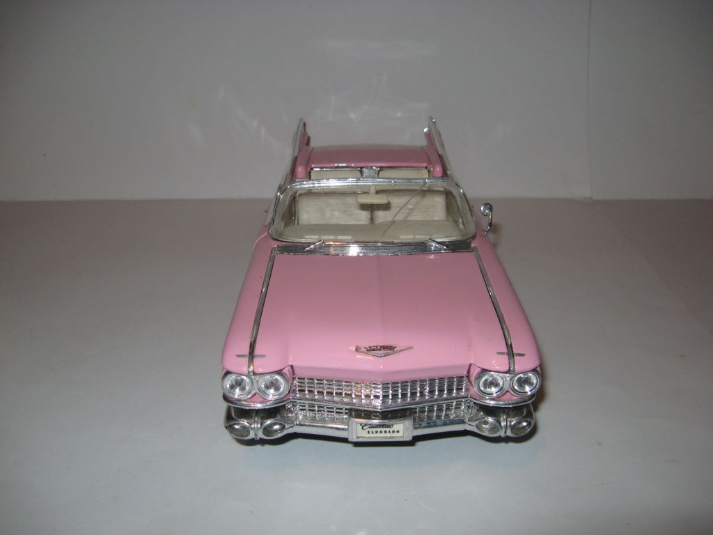 Модель машинка Cadillac Eldorado Biarritz     (1959) Maisto 1:18 - фото фото фото 2