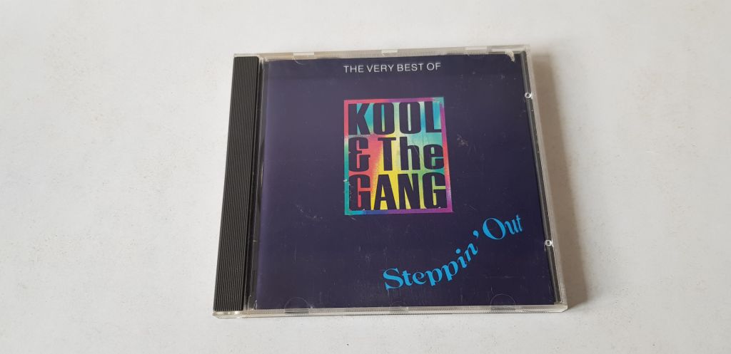 Kool &amp; The Gang Steppin' Out CD фірмовий - фото фото фото 0
