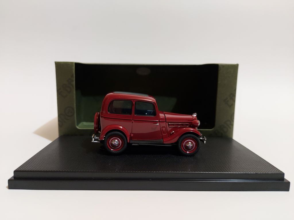 Ebbro 1:43 Datsun 17 Sedan  (1938) dark red - фото фото фото 5