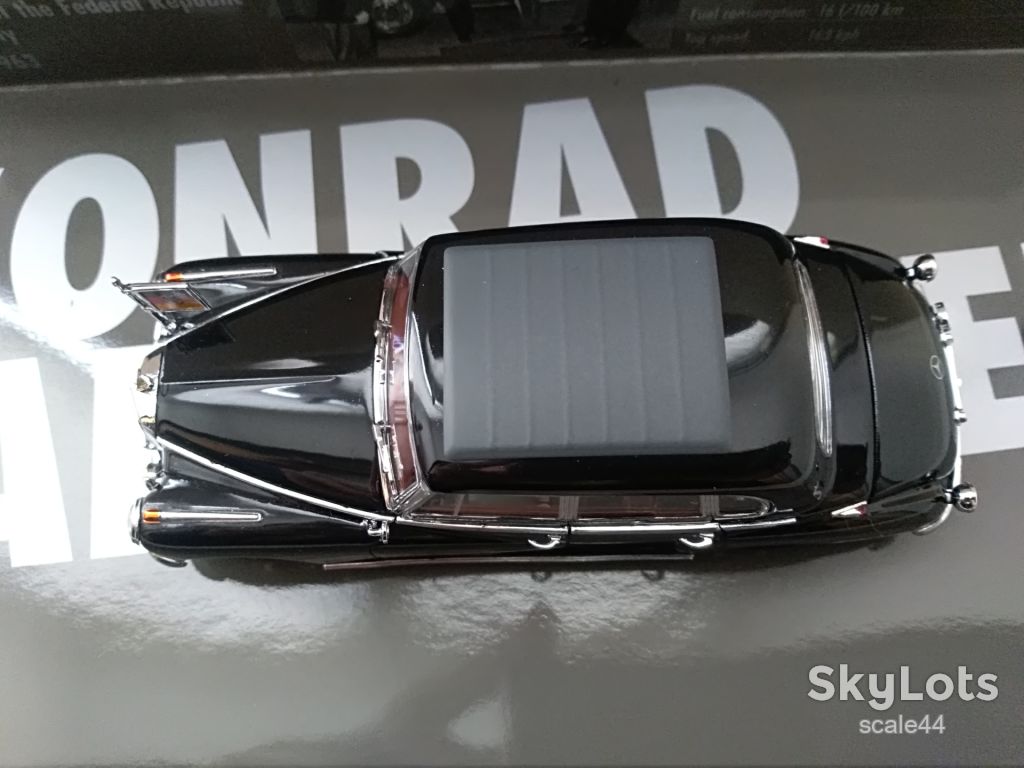 Mercedes-Benz 300B Konrad Adenauer 1955.Minichamps.1/43 - фото фото фото 4