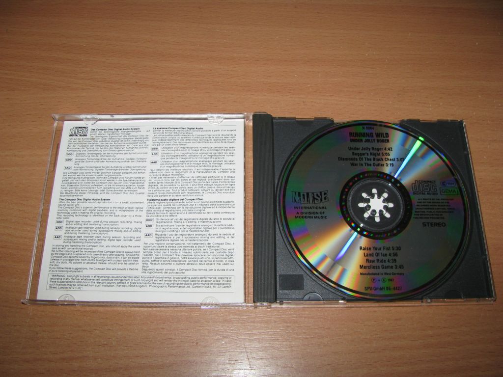 RUNNING WILD - Under Jolly Roger (1987 Noise NO BARCODE) - фото фото фото 1