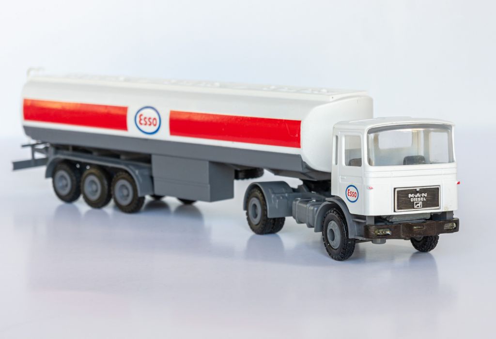 1:50 MAN F8 19.281 Tanker ESSO, Conrad #3122 W.Germany - фото фото фото 4