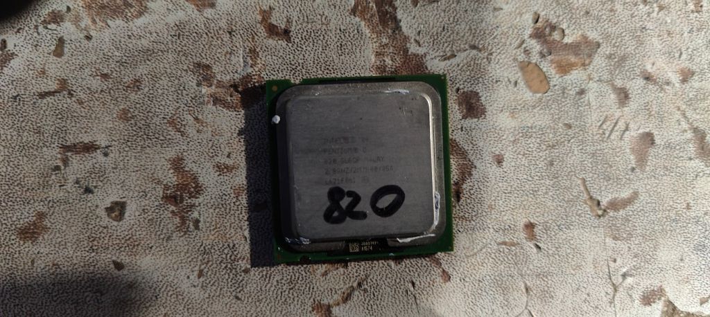 Процессор Intel Pentium D 820 2.80GHz/2M/800/05A LGA775 № 242102100 - фото фото фото 0