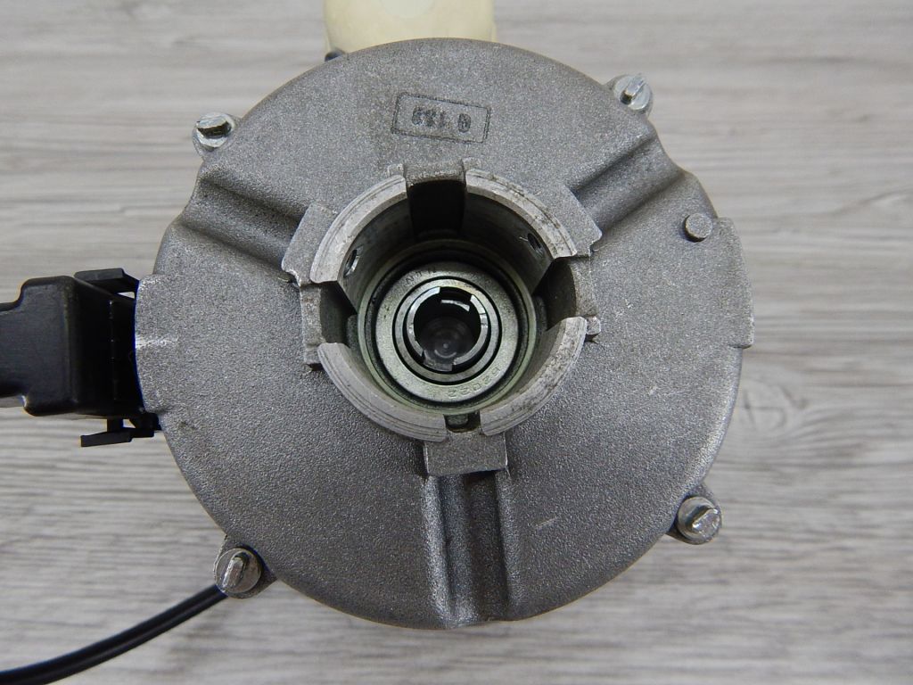 Электродвигатель вентилятора горелки AEG EB 95C52/2     (180W) - фото фото фото 3