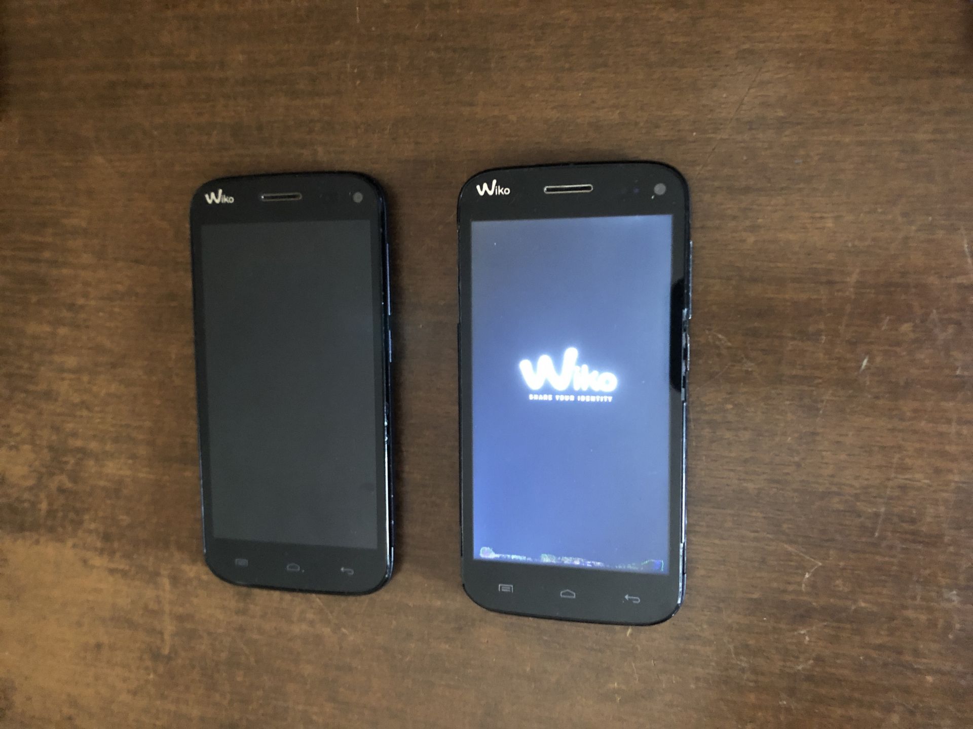 смартфони  Wiko Darkmoon 2 шт неробочі - фото фото фото 0
