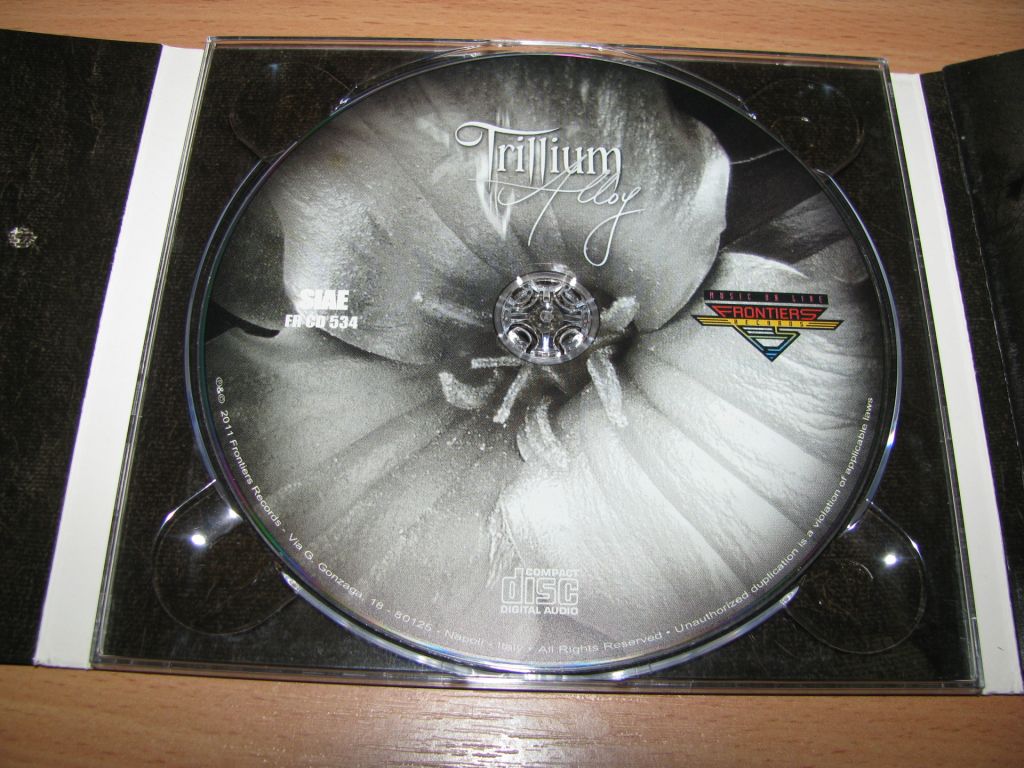 TRILLIUM - Alloy   (2011 Frontiers DIGIPACK) - фото фото фото 2