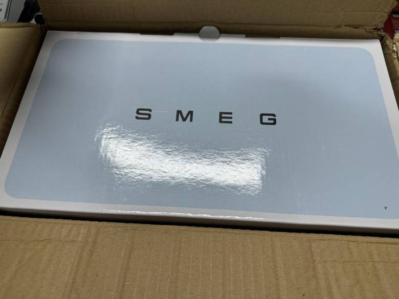 Рожковая кофеварка эспрессо SMEG ECF01WHEU Новая! - фото фото фото 1