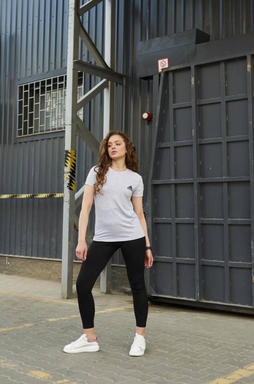 Женская футболка Adidas серая - фото фото фото 7