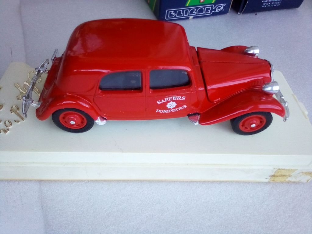 CITROEN TRACTION 15 CV SAPEURS POMPIERS 1939 by Solido 1:43 - фото фото фото 2