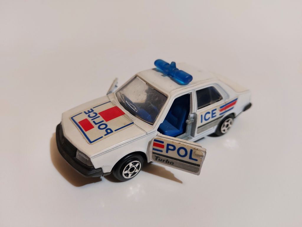 Norev 1:43 Renault 18 TL "Police" - фото фото фото 6