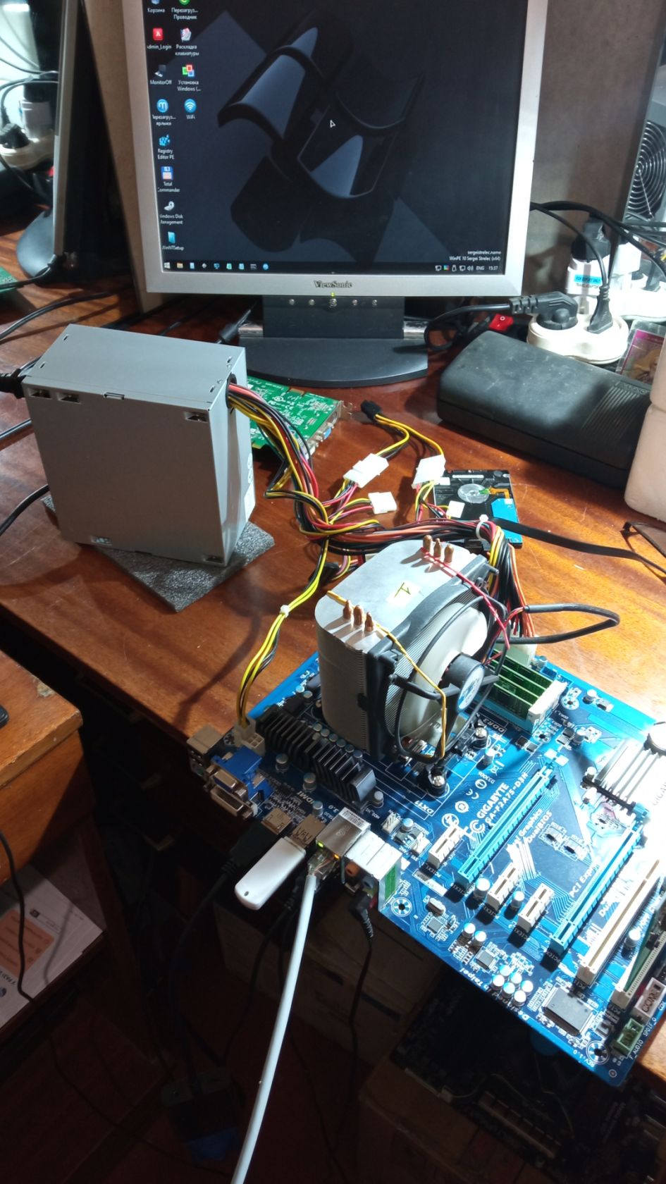 Материнська плата Gigabyte GA-F2A75-D3H                                                                           (sFM2, AMD A75, PCI-E x16) - фото фото фото 5