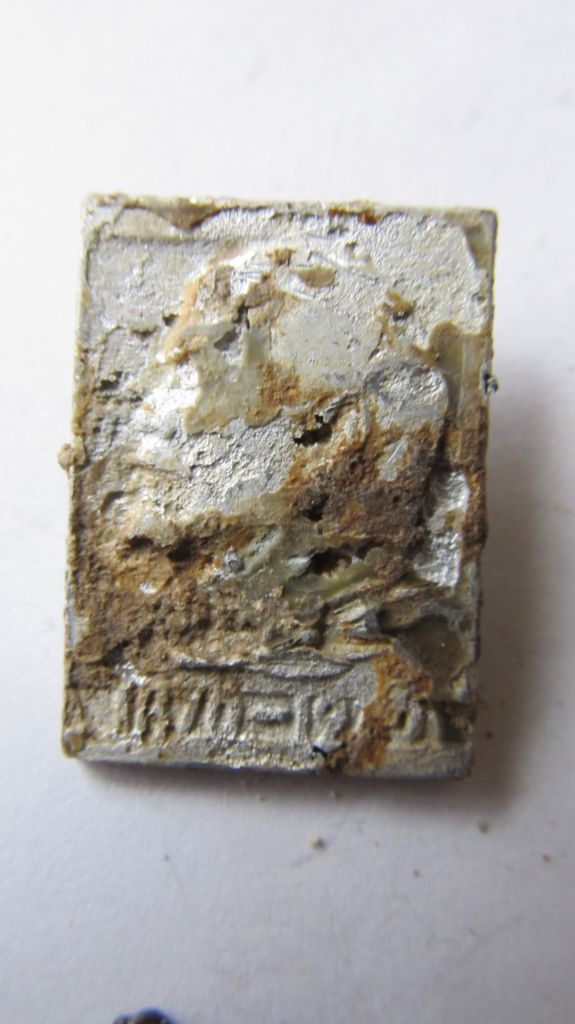Значки разные  (4шт) - фото фото фото 3