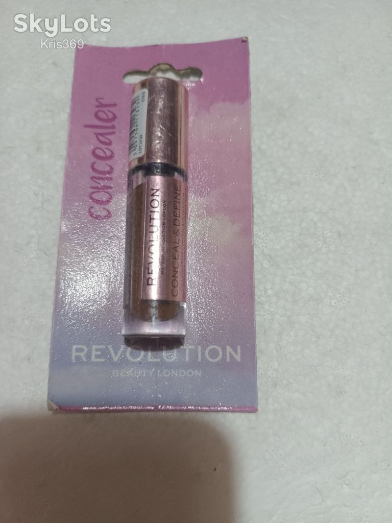 Консилер Makeup Revolution Conceal &amp; Define Concealer  (4 г) - фото фото фото 1