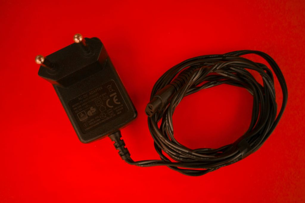 Блок Adapter TS-A005-050010E5 бритва машинка стрижки 5V 1A - фото фото фото 0