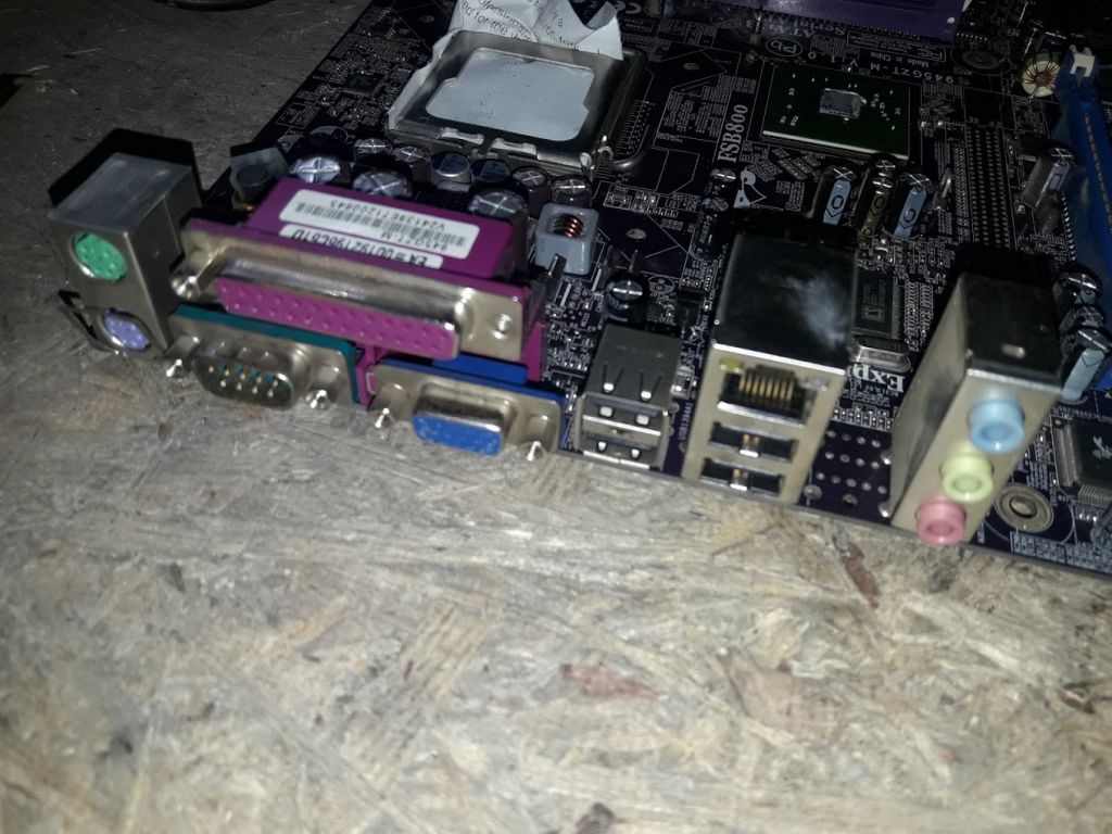 Мат. плата EliteGroup 945GZT-M LGA775 i945GZ PCI-E Lite+SVGA+LAN SATA MicroATX 2DDR2 - фото фото фото 1