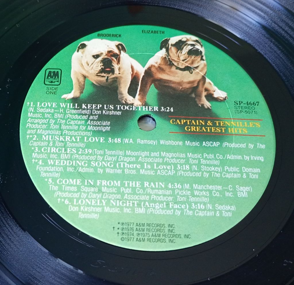 CAPTAIN AND TENNILLE Greatest Hits LP EX- - фото фото фото 4