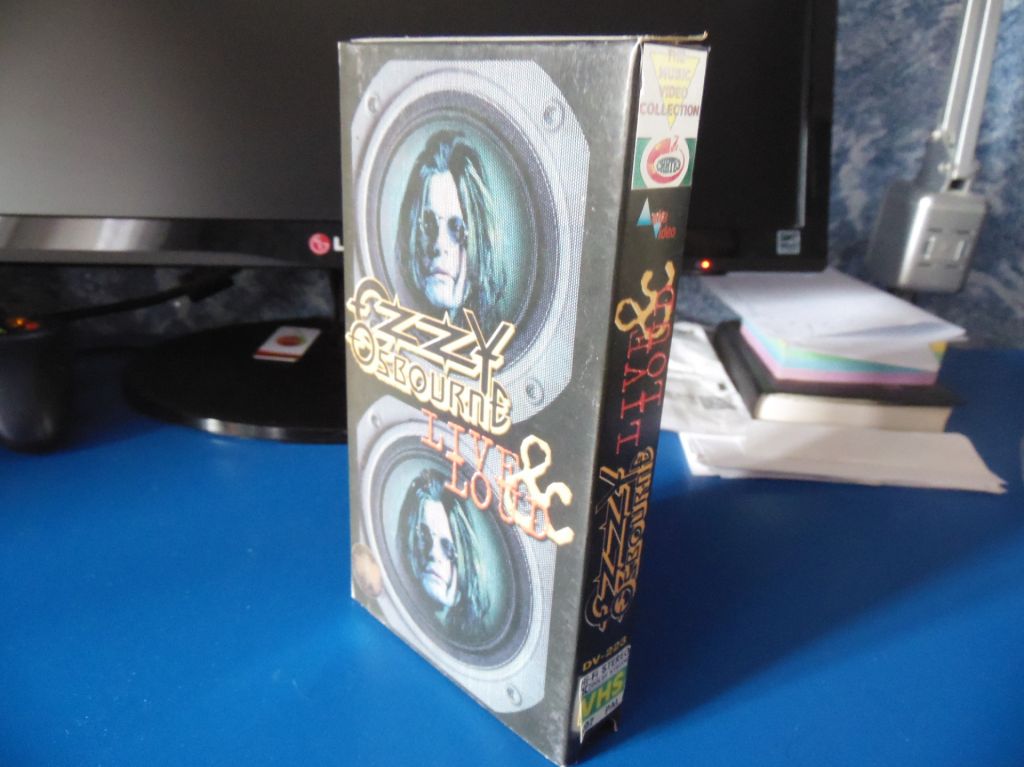 Видеокассета VHS Ozzy Osbourne "Live &amp; Loud" - фото фото фото 2