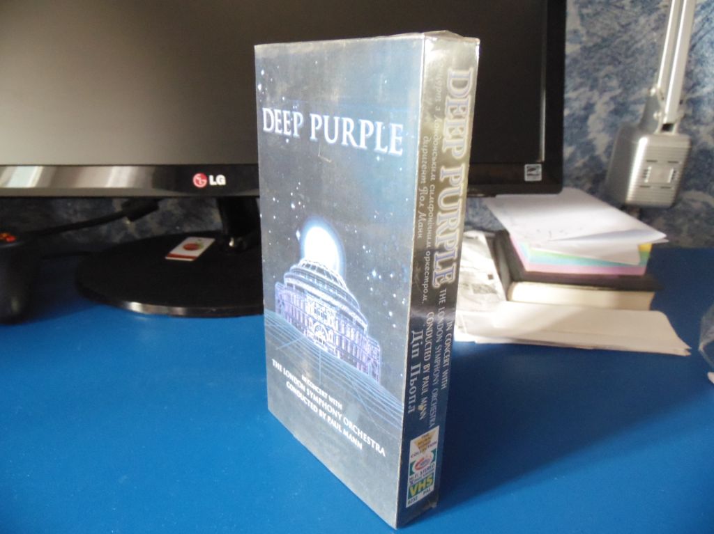 Видеокассета VHS Deep Purple In Concert With The London Symphony Orchestra - фото фото фото 2