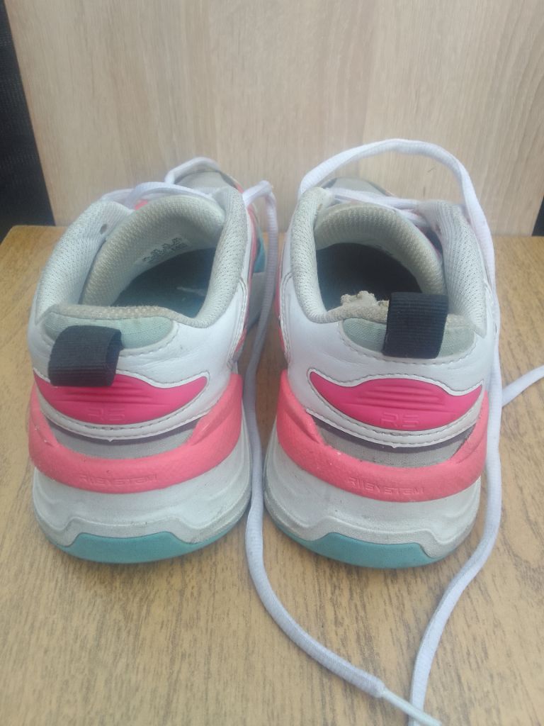 Кросівки Puma 38,5 - фото фото фото 2