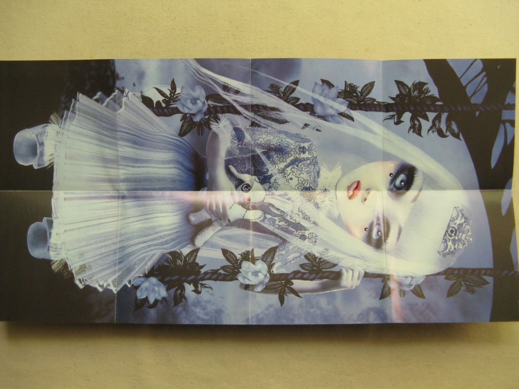 CD Kerli. Love Is Dead. 2008. - фото фото фото 3