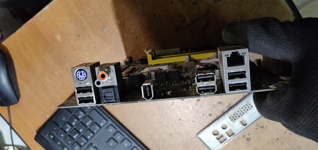 Мат. плата ASUS P5E LGA775 X38 2xPCI-E+GbLAN+1394 SATA RAID ATX 4DDR2 № 221605 - фото фото фото 2