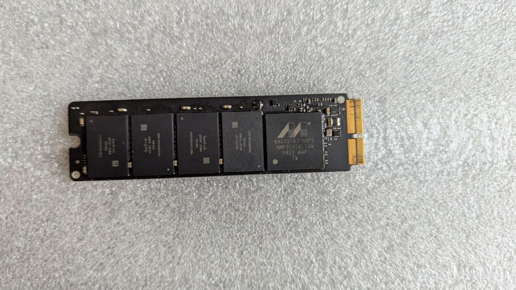 ssd sandisk 128gb sdnep 655-1837D macbook pro - фото фото фото 1