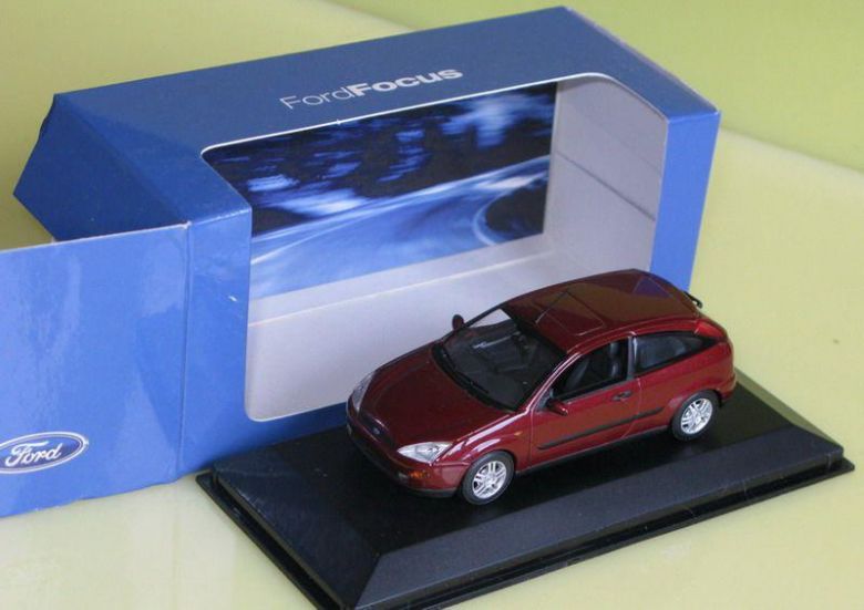 Minichamps  "Ford" Ford Focus - фото фото фото 0