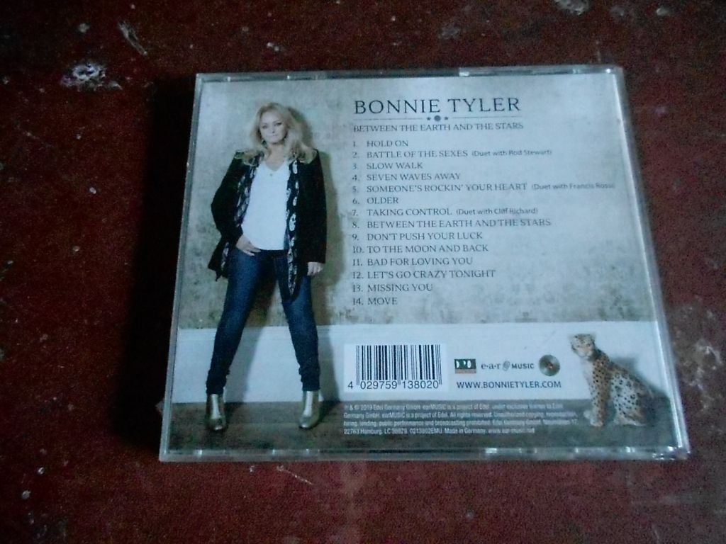 Bonnie Tyler Between The Earth And The Stars CD фірмовий - фото фото фото 1