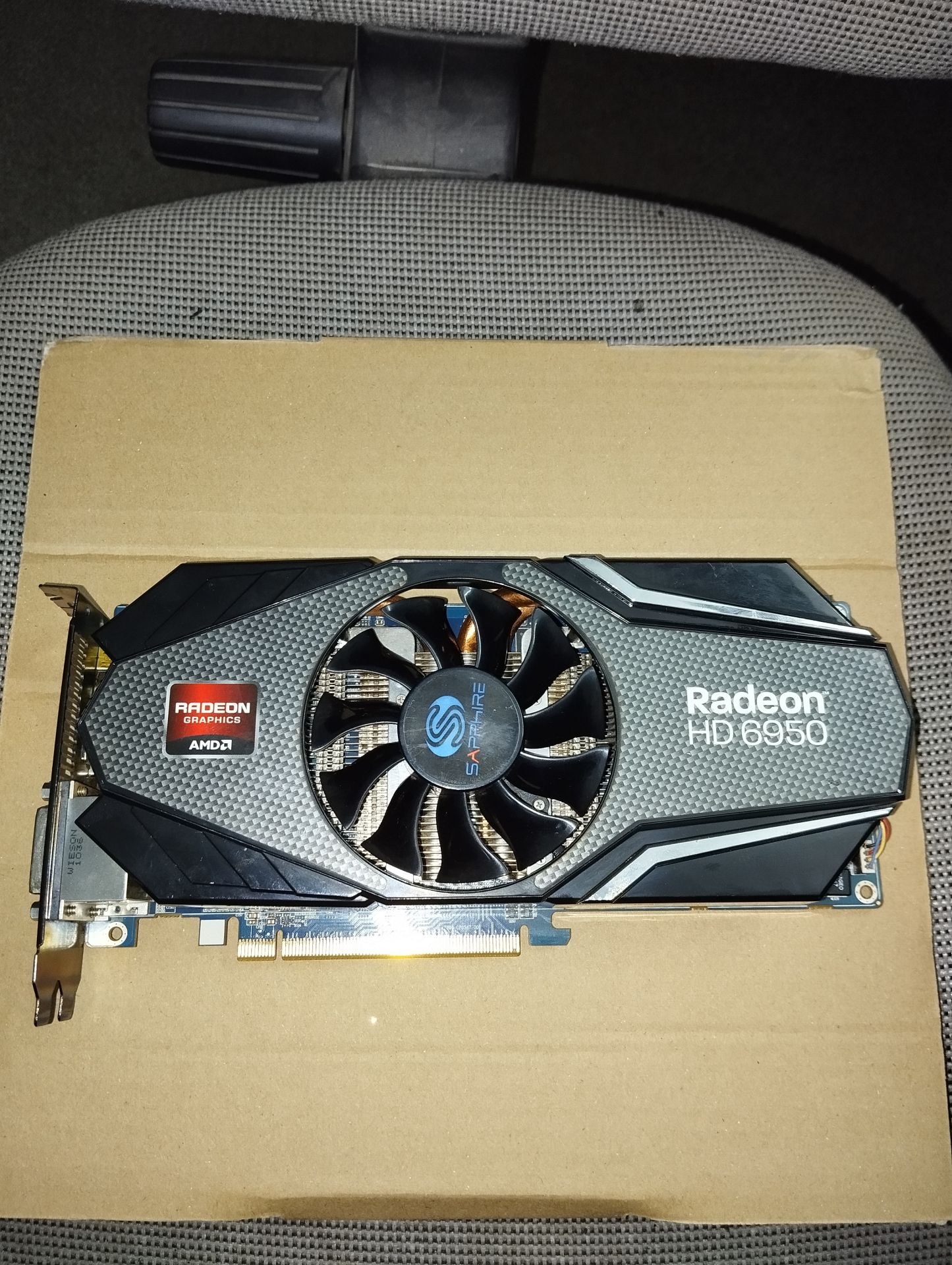 Radeon HD6950 1GB DDR5 - фото фото фото 0