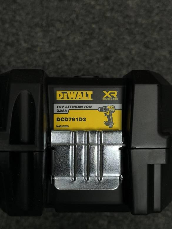 Дрель-шуруповерт аккумуляторный DeWALT DCD791D2 Новый! - фото фото фото 4
