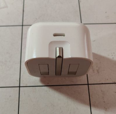 Apple USB-C 20W Power Adapter  (Model A2344) - фото фото фото 4