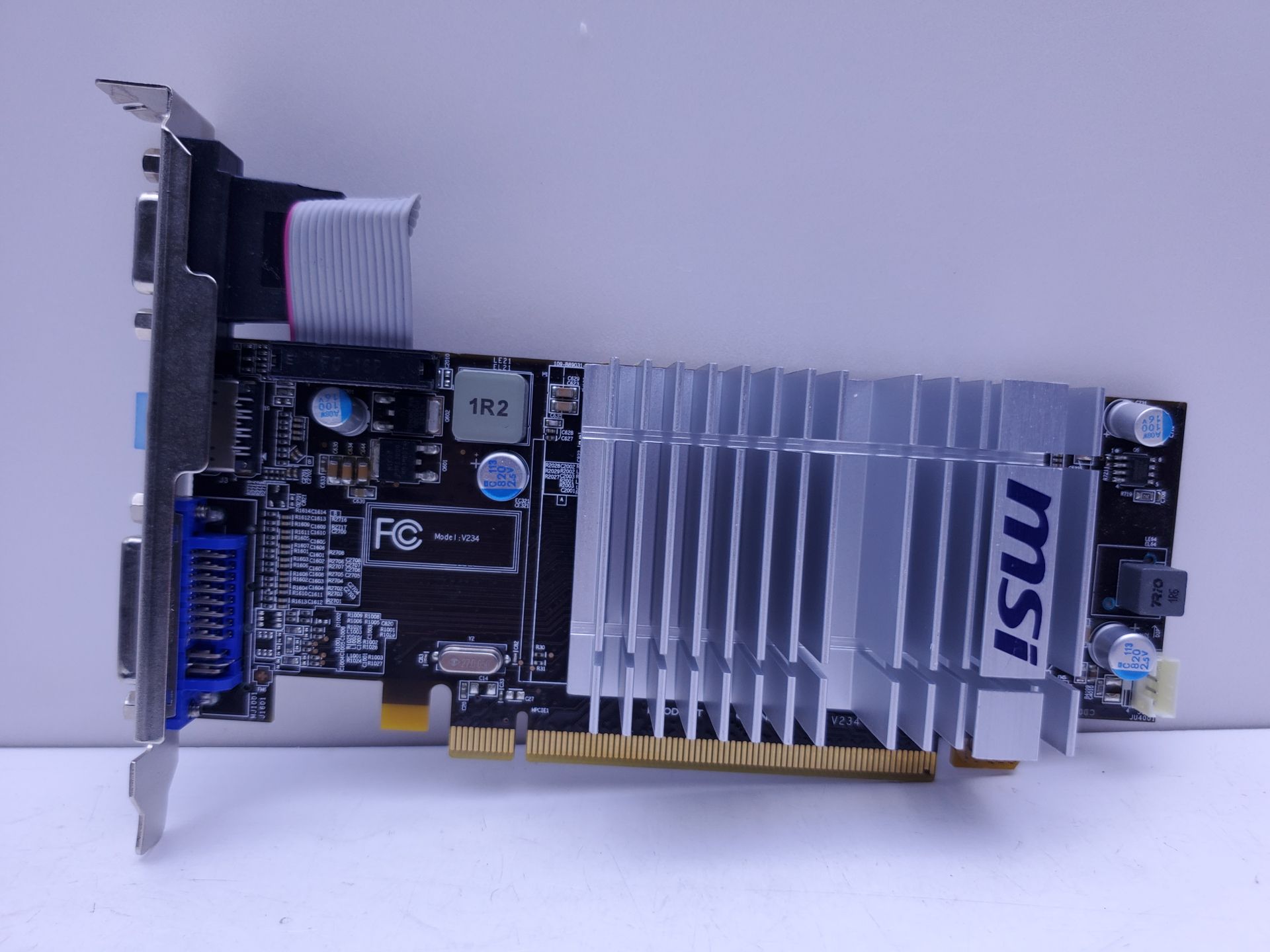 Видеокарта MSI Radeon HD 5450 1GB  (GDDR3,64 Bit,PCI-Ex,Б/у) - фото фото фото 0