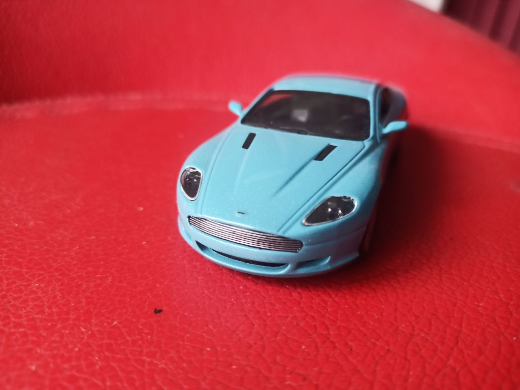 ASTON  MARTIN  DB9  VANTAGE  1 :43 DeAgostini - фото фото фото 2
