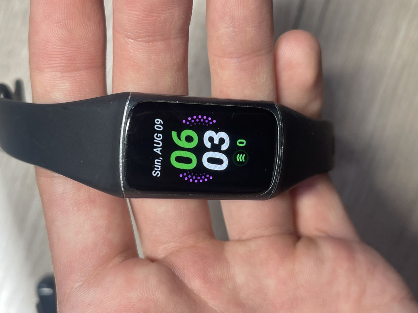 смарт годинник Fitbit charge 5 - фото фото фото 1