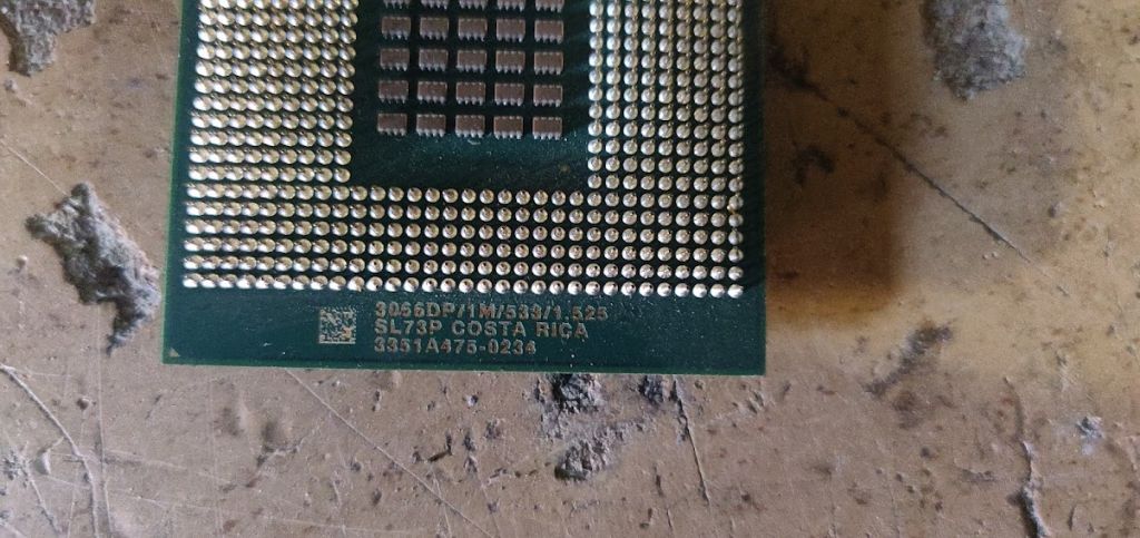 Процессор Intel Xeon 3066DP/1M/533/1.525 SL73P 3.06GHz socket 604 № 22280601 - фото фото фото 1