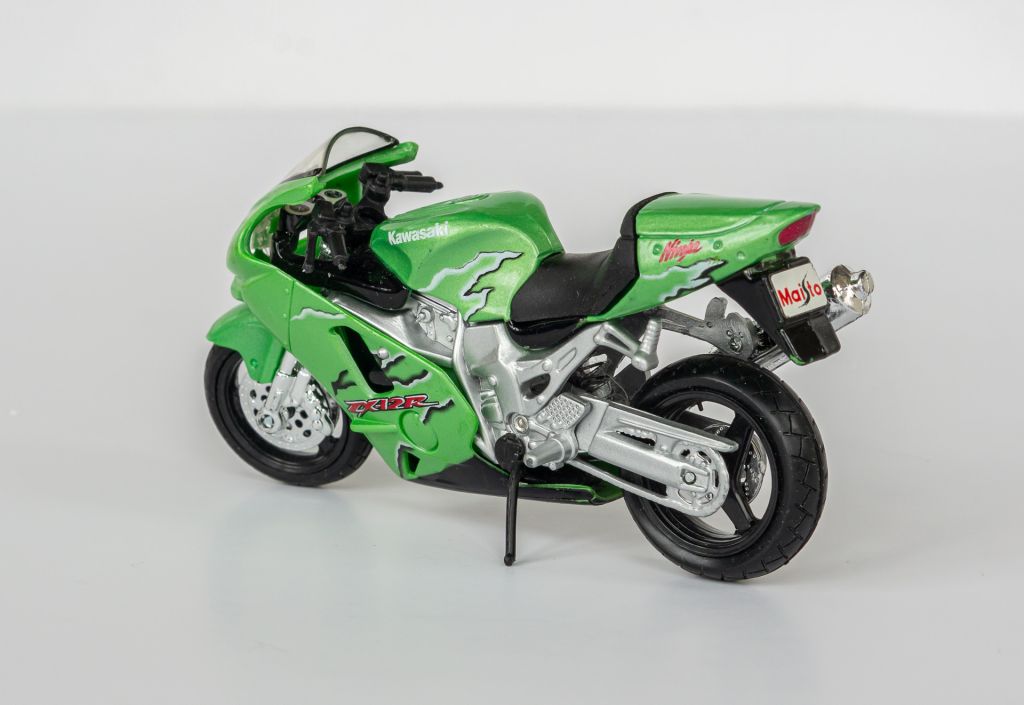 1:18 Kawasaki Ninja ZX-12R, Maisto - фото фото фото 1
