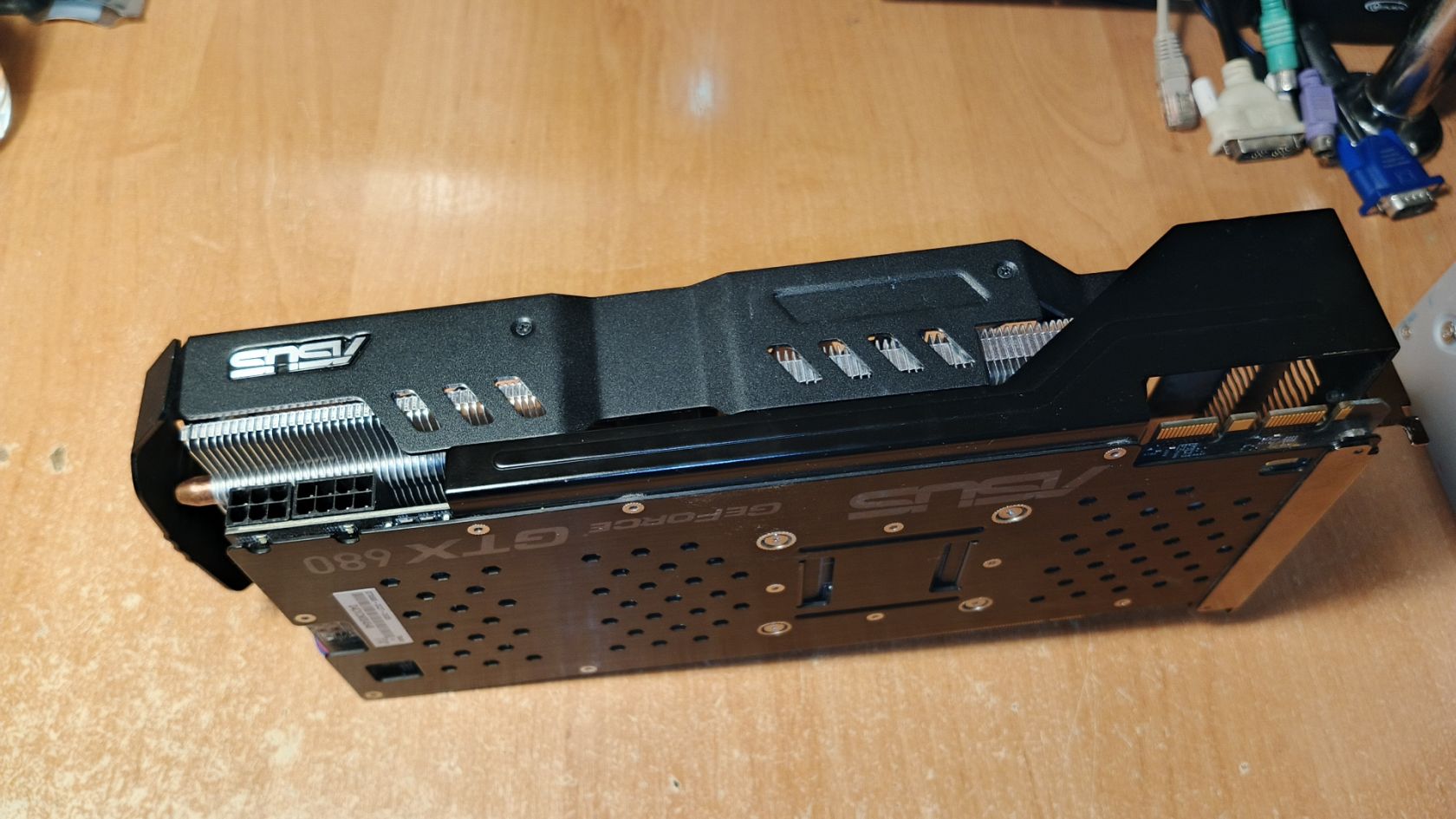 ВИДЕОКАРТА ASUS GTX 680 2GB DIRECTCU II TOP     (GTX680-DC2T-2GD5) - фото фото фото 3