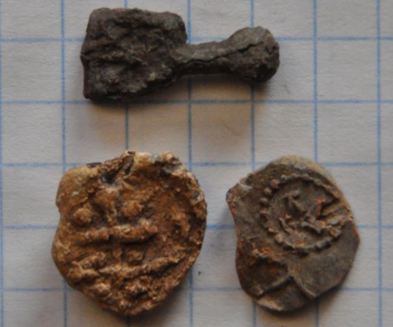 Пломбы и фрагмент крестика КР - фото фото фото 0