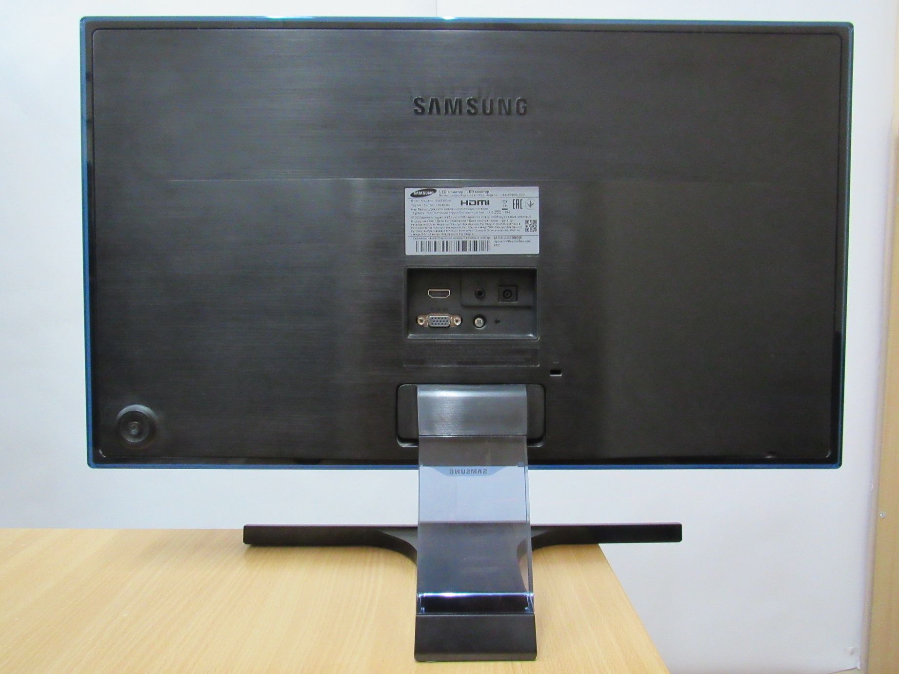 24" PLS монітор Samsung S24E390H (Full HD, HDMI, VGA) - фото фото фото 4