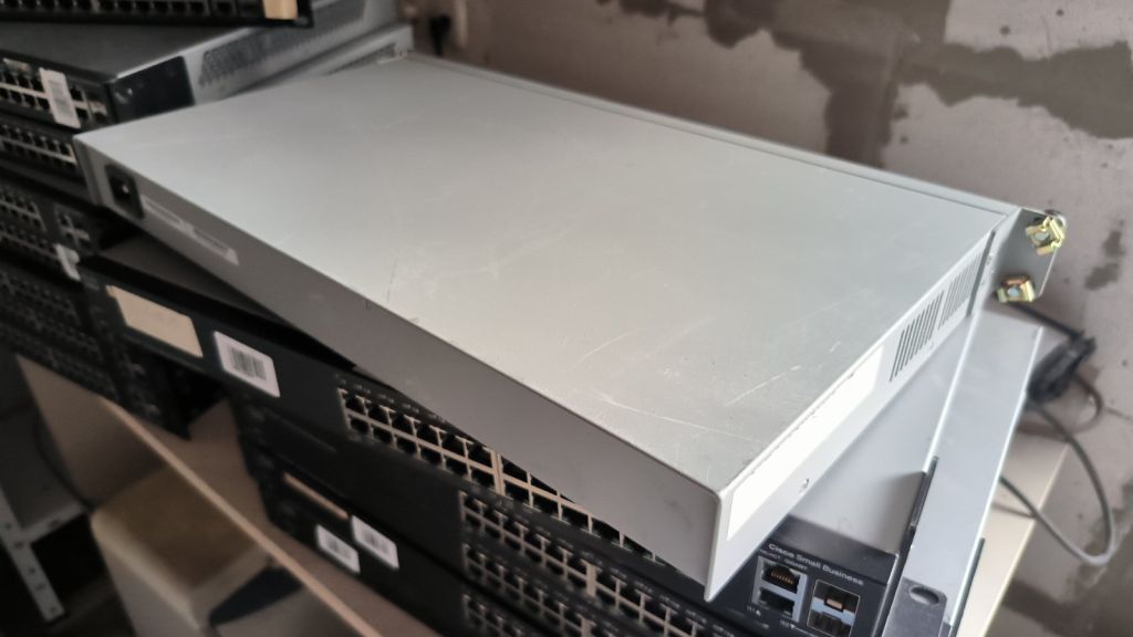 Комутатор Alied Telesis AT-FS750/24 POE - фото фото фото 3