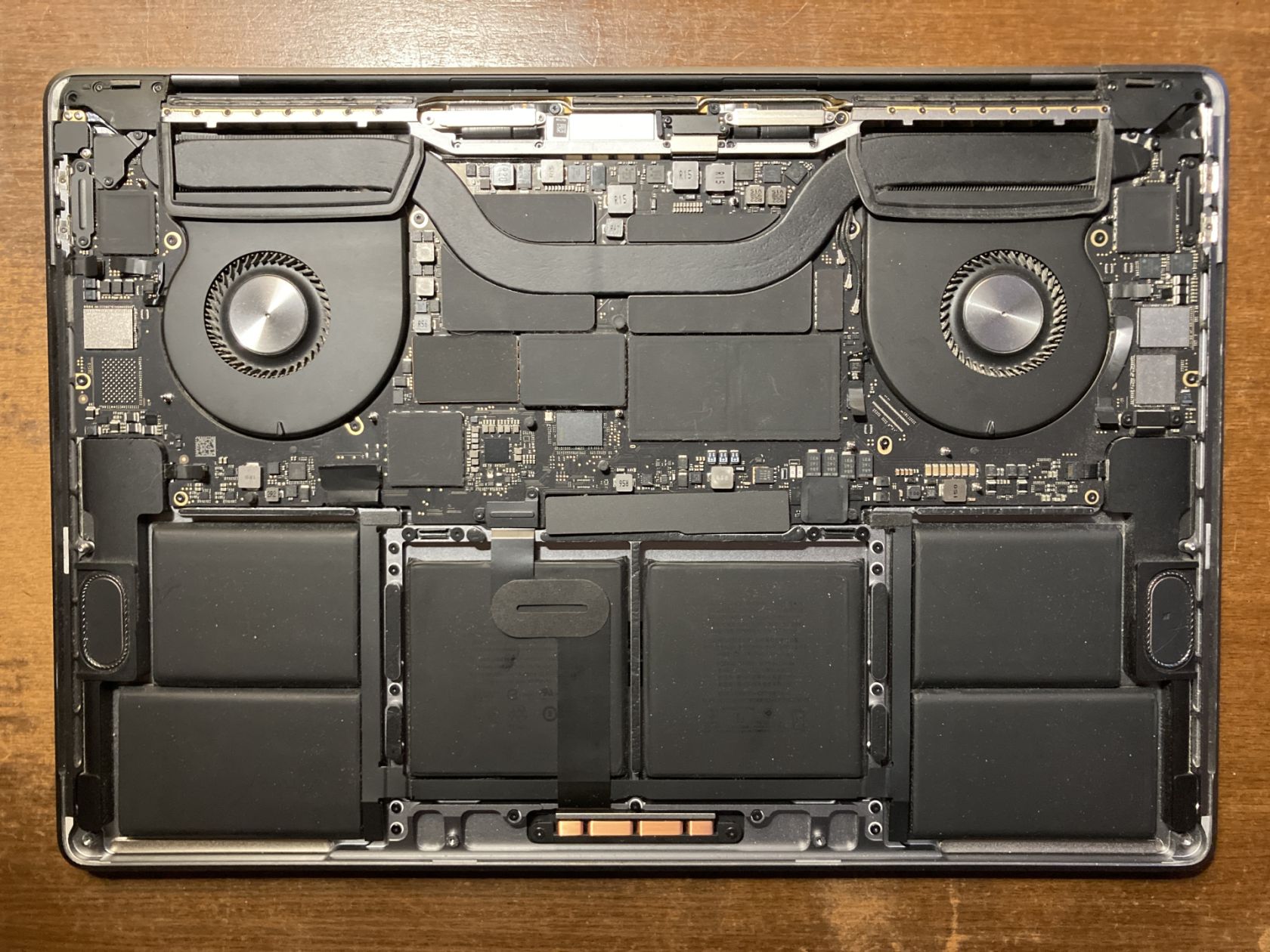 Ноутбук macbook pro a2141 16’’ 2019 по частинах    (читайте перед покупкою) - фото фото фото 0