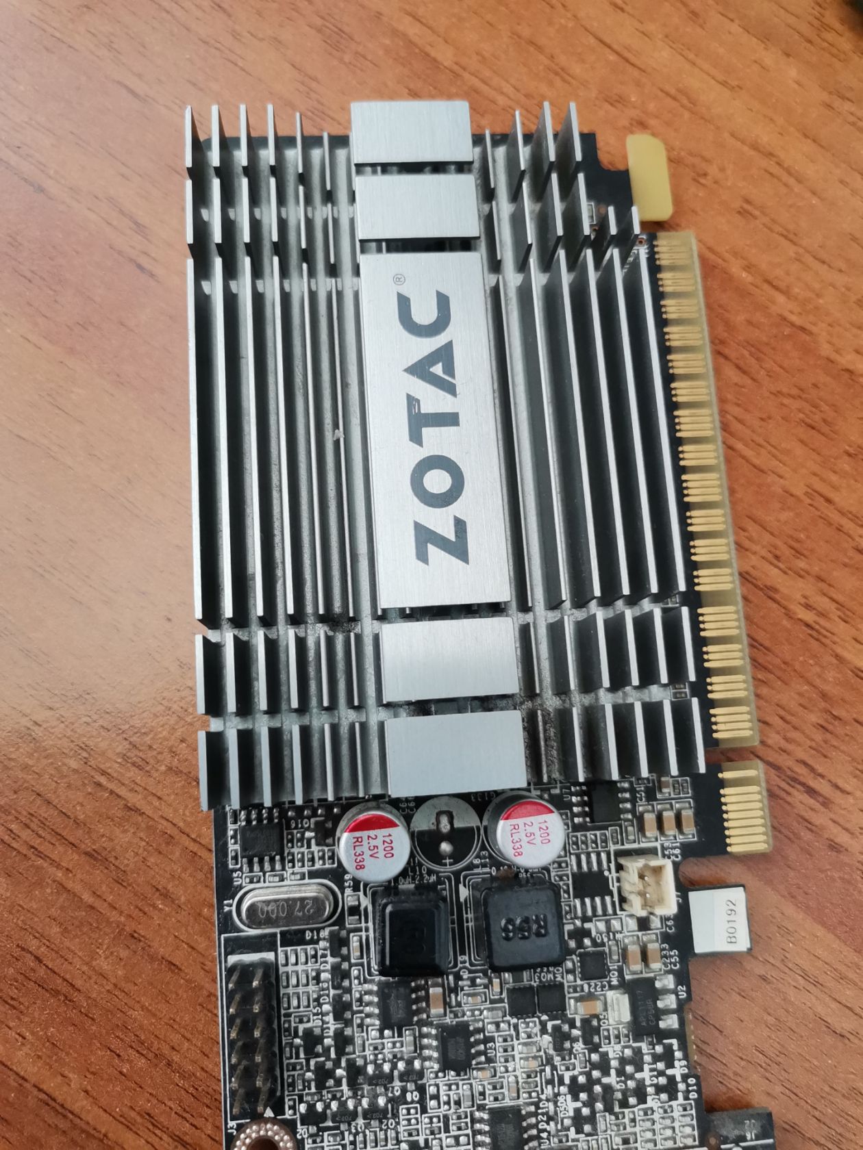 Видеокарта Zotac G210 DDR3 1gb - фото фото фото 2