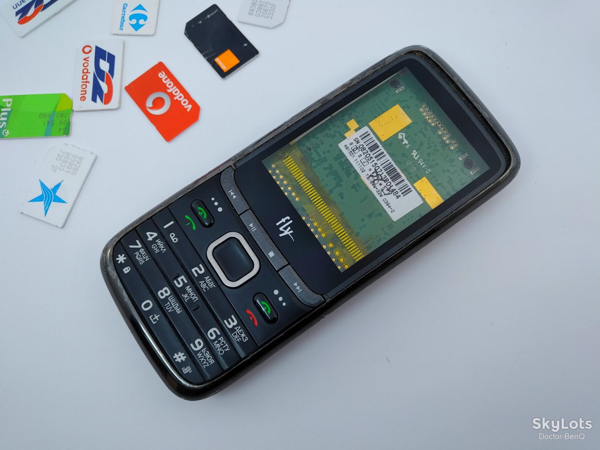 Fly TS100 на 3 SIM-карты - фото фото фото 1