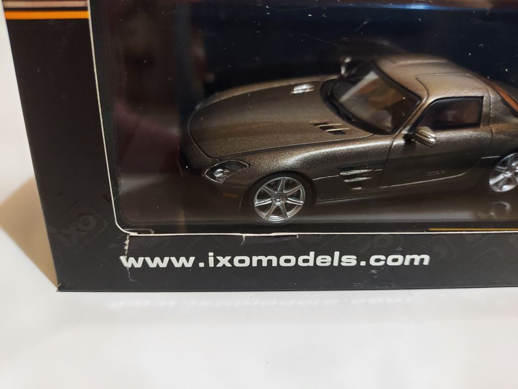 IXO 1:43 Mercedes-Benz SLS AMG  (2010) matt-brown - фото фото фото 8