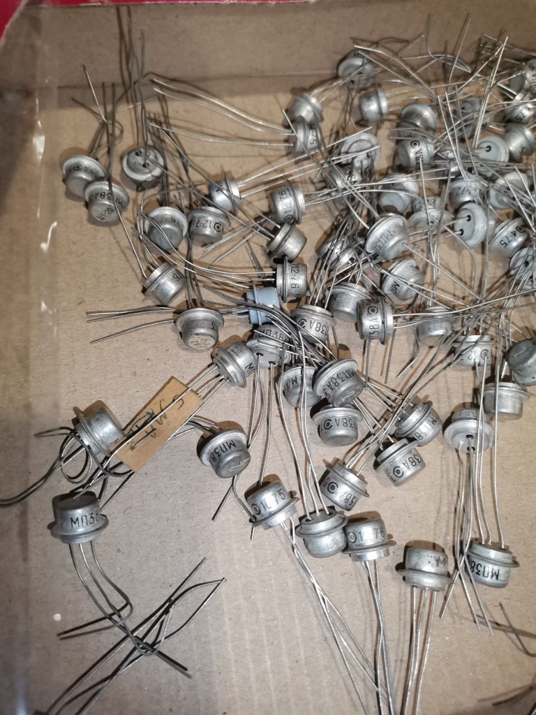 Транзистор МП38А - фото фото фото 2