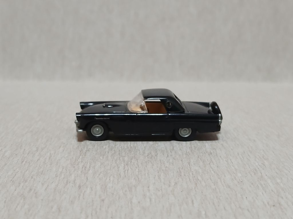 Автомобіль FORD T-Bird'56. PRALINE 1:87 H0  (11725.50/4) . - фото фото фото 2