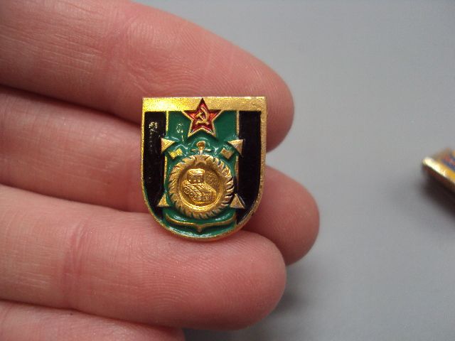 Знак Оркестровые войска, Военная юстиция прокуратура, Инженерные войска, Авиация ссср лот 4шт №16338 - фото фото фото 5
